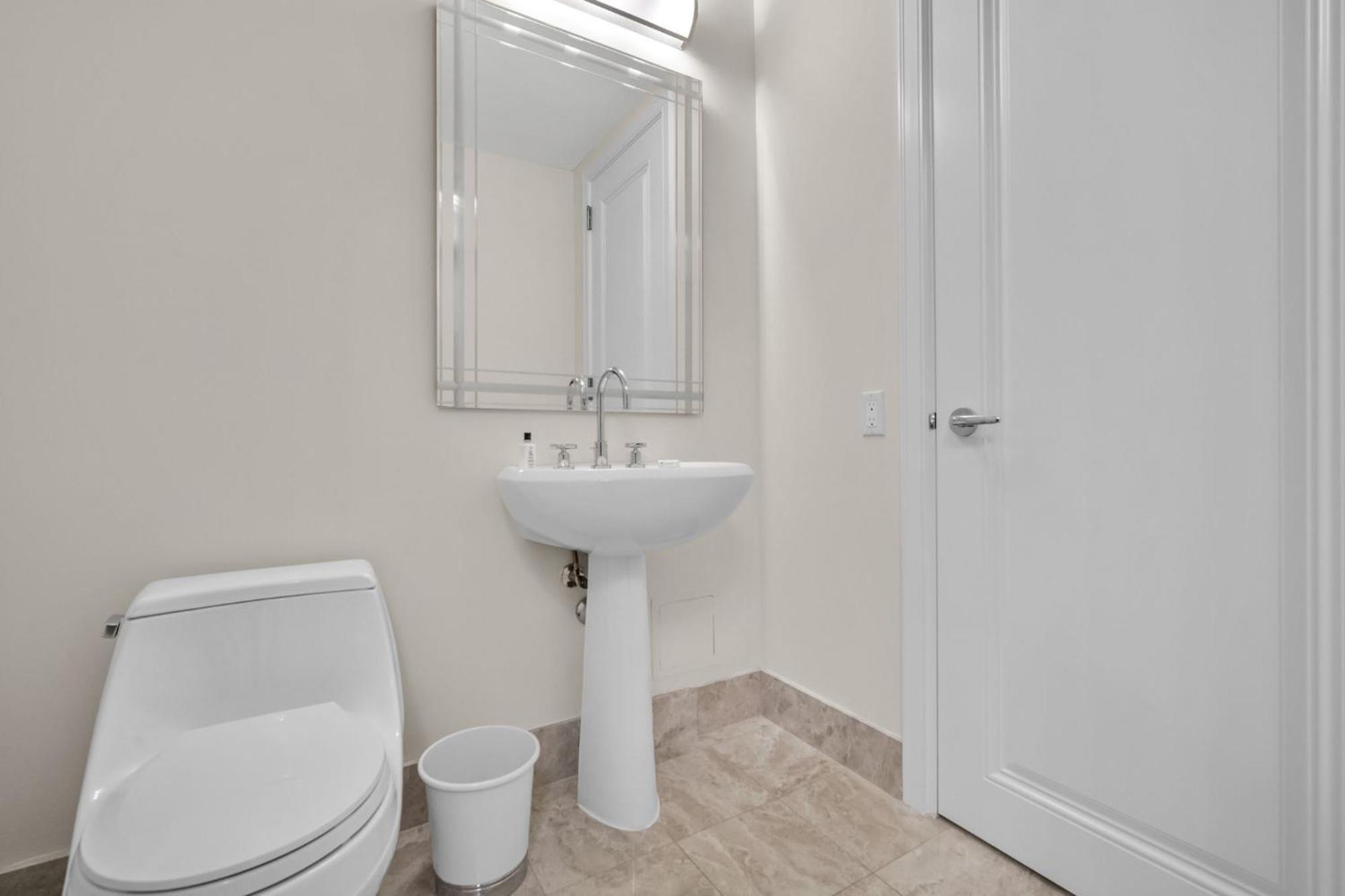 2 Bedroom Or King Four Seasons Free Wi-fi & Free Parking